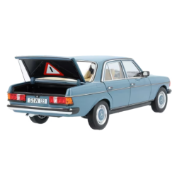 MB 200 W123 1:18 Kina bl