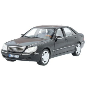 S 600 V220 1:18 obsidian sort